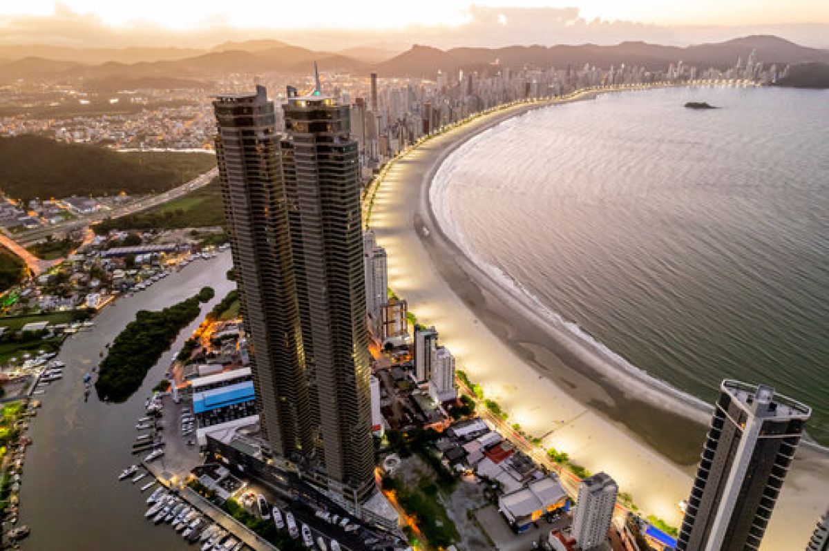 Presenteie seu pai com uma viagem: Como planejar um fim de semana de descanso em Balneário Camboriú
