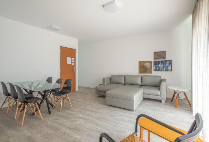 Apartamento Moderno en frente al hotel