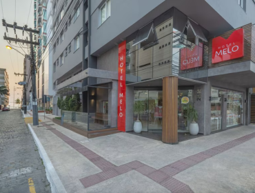Tradição e conforto em Balneário Camboriú: Por que o Hotel Melo é a escolha certa há mais de 50 anos